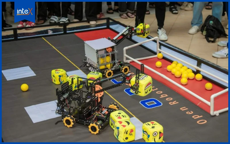 Lập trình điều khiển robot theo yêu cầu