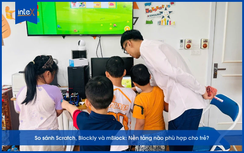 Trẻ em học lập trình robot cùng giáo viên tại trung tâm inteX