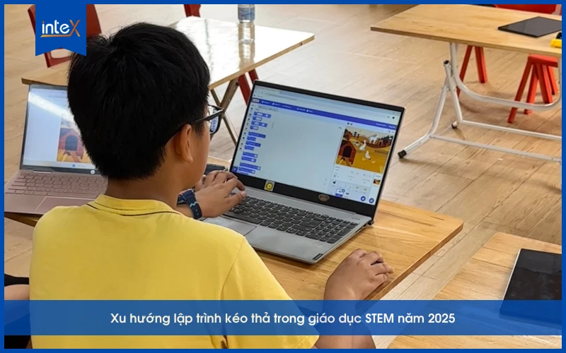 Học sinh thực hành lập trình kéo thả Scratch trong giáo dục STEM