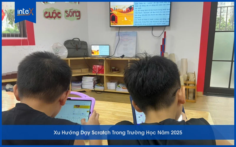 Học sinh thực hành lập trình Scratch trong lớp học, xu hướng giáo dục năm 2025