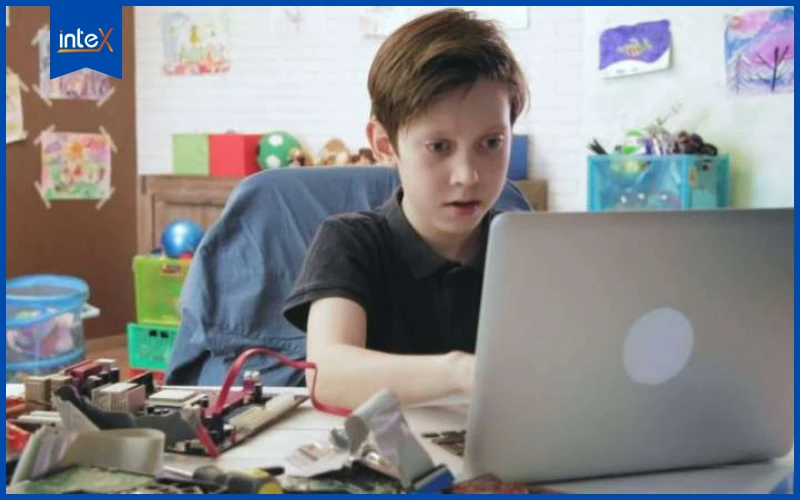 Buổi học lập trình robot online tại nhà cho trẻ em