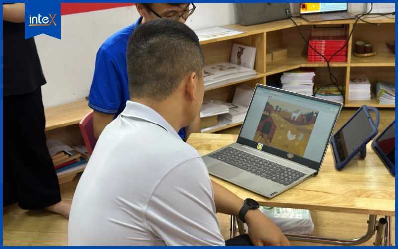 Phụ huynh đồng hành cùng con khi học lập trình Scratch online