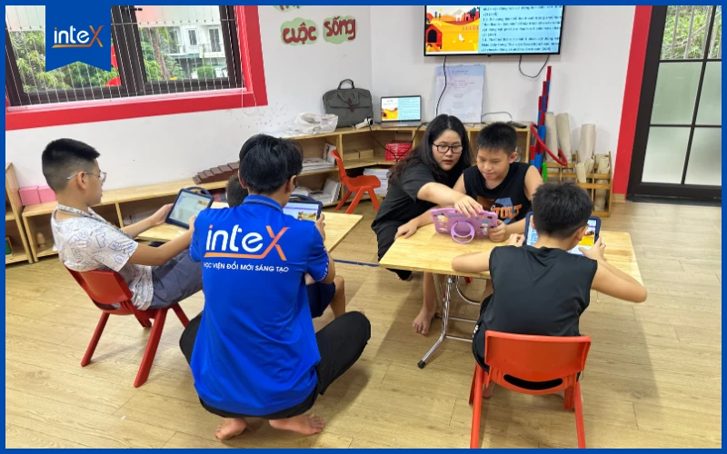 Tiêu chí chọn lớp học STEM Robotics uy tín cho trẻ tại Hà Nội