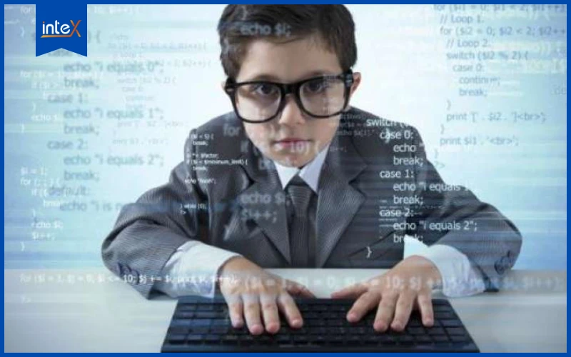 Trẻ rèn luyện kỹ năng lập trình từ nhỏ