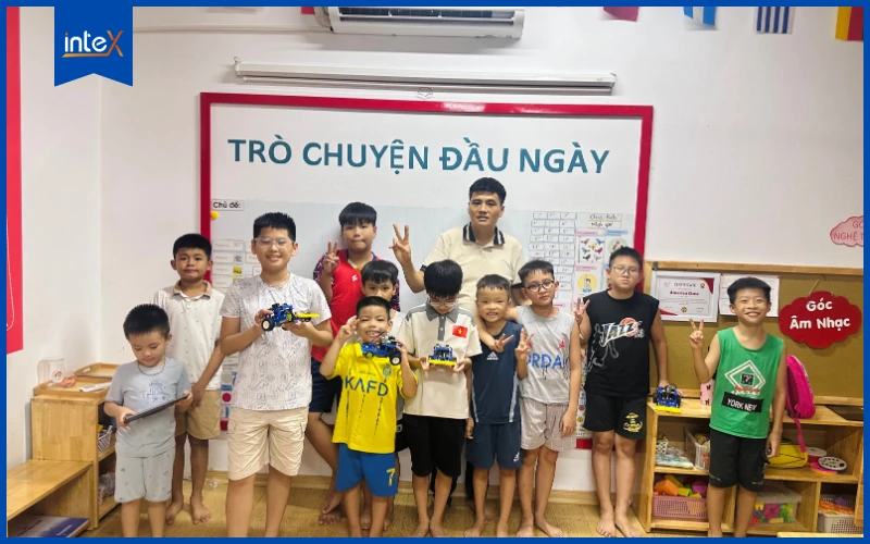 Hành trình STEM cùng con khám phá công nghệ và sáng tạo tại inteX