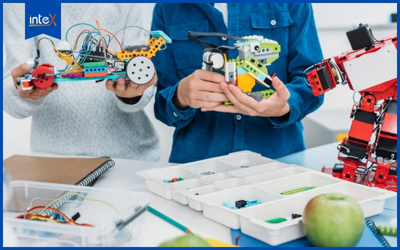 nâng cao khả năng sáng tạo và tư duy với môn học robotics
