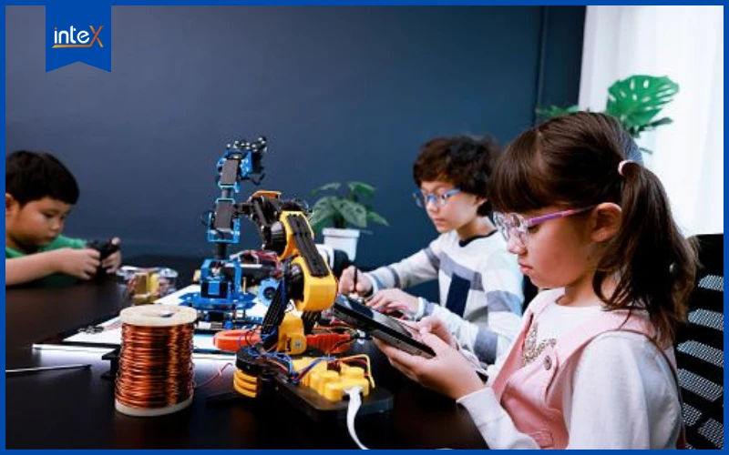 Trung tâm STEM & AI Robotics uy tín tại Hà Nội dành cho học sinh 5–15 tuổi