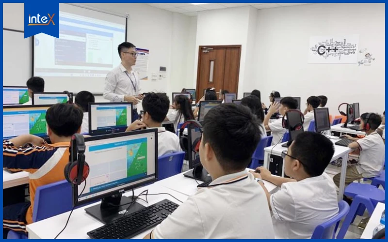 Lớp học công nghệ cho học sinh tiểu học