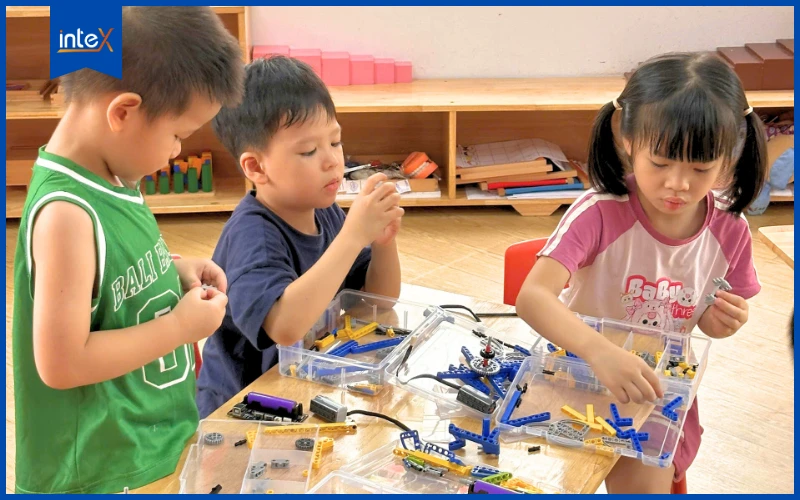 Tiêu Chí Chọn Robot Giáo Dục