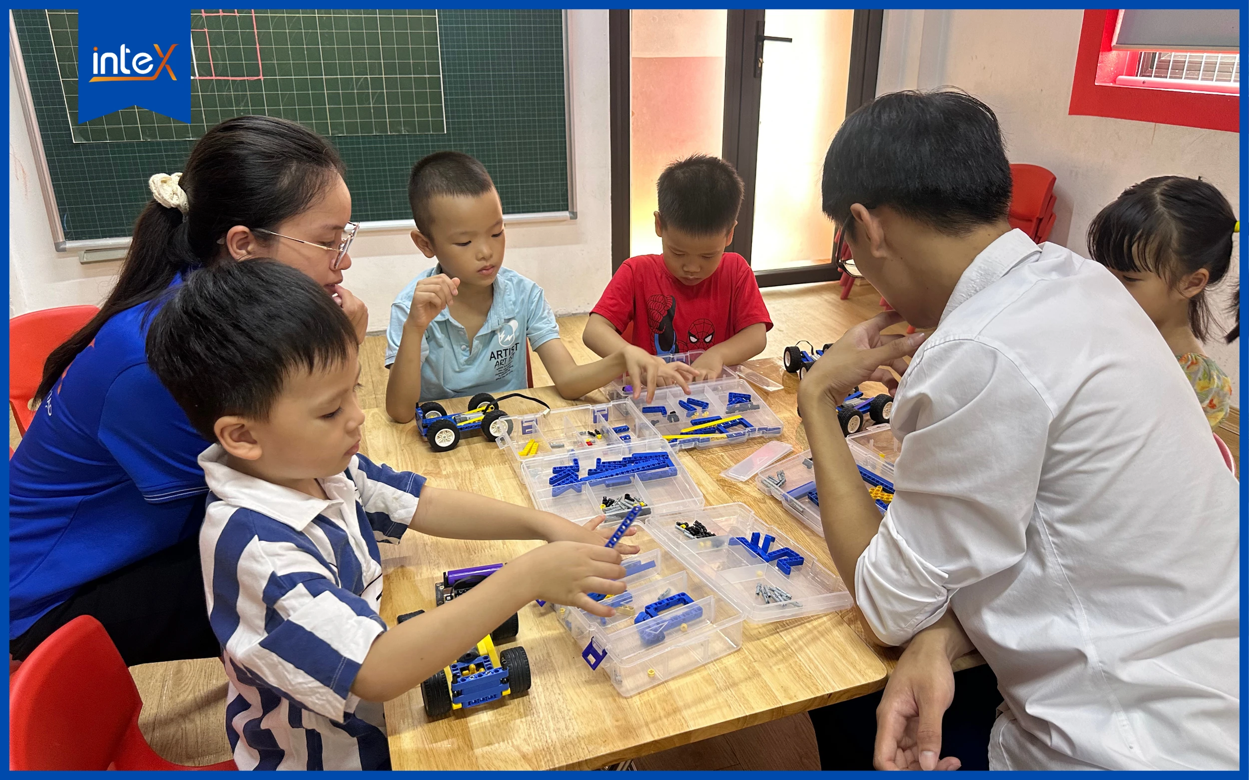 CLB STEM giúp học sinh phát triển tư duy logic