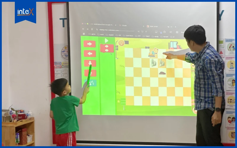 Ứng Dụng Công Nghệ Vào Hoạt Động STEAM