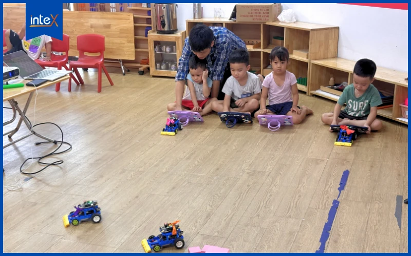 Nguyên Tắc Khi Cho Trẻ Mầm Non Tiếp Cận Công Nghệ Trong STEAM