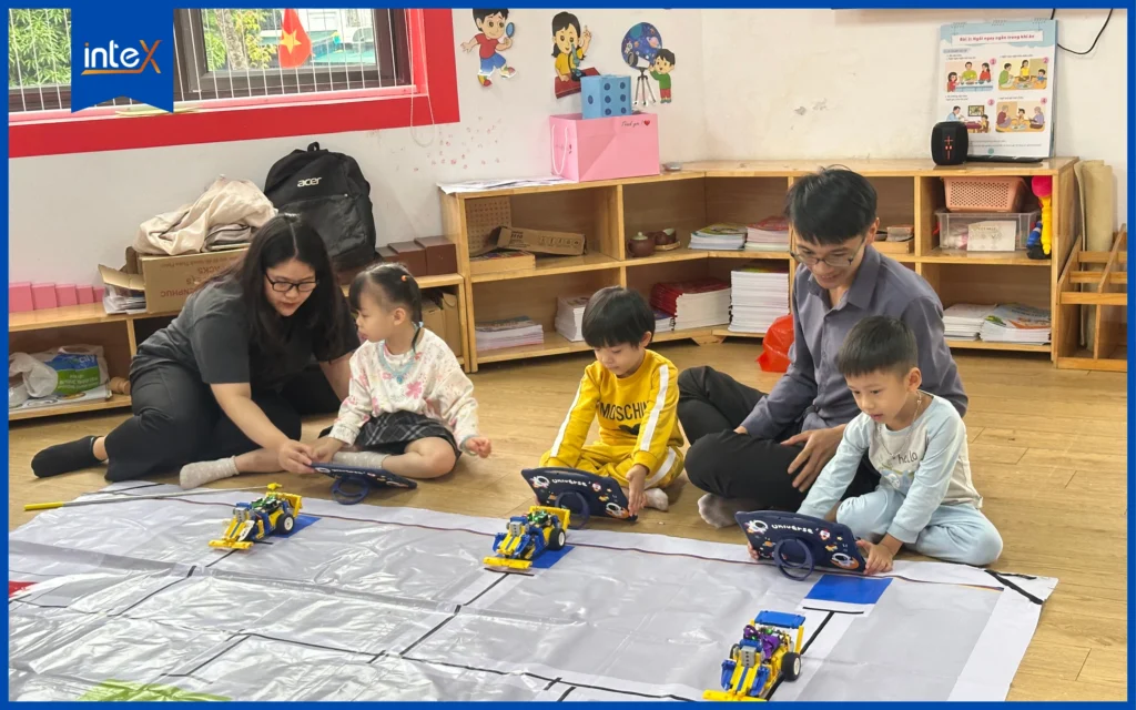 Trẻ được học qua thực hành và trải nghiệm