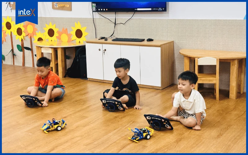 Ứng Dụng Thực Tế Của ROS Và Vai Trò Của C++ _ Python