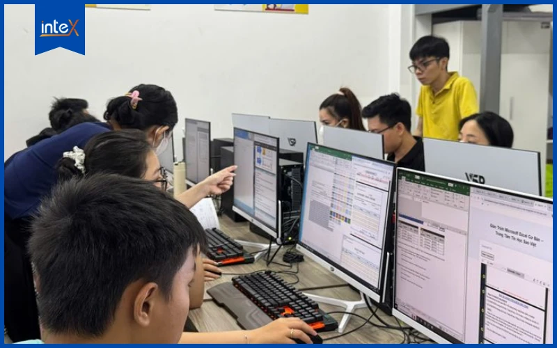 Mối liên kết giữa tư duy máy tính và giáo dục STEM cho học sinh THCS