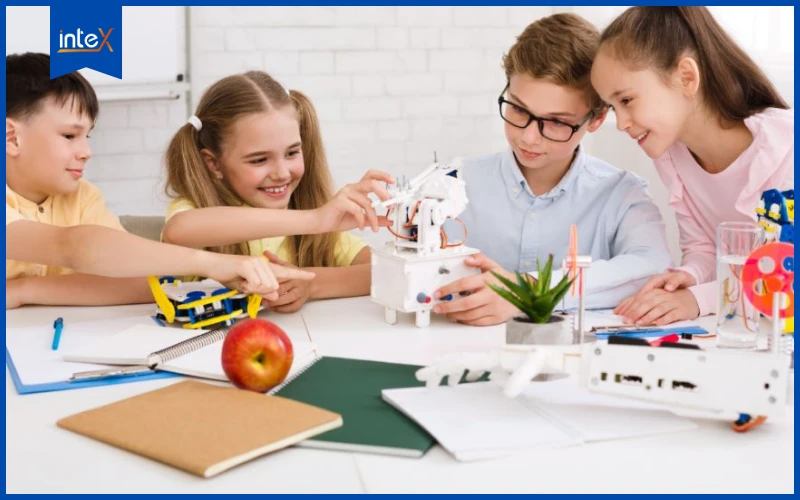 Sản phẩm là _điểm chạm_ kết nối kiến thức liên môn