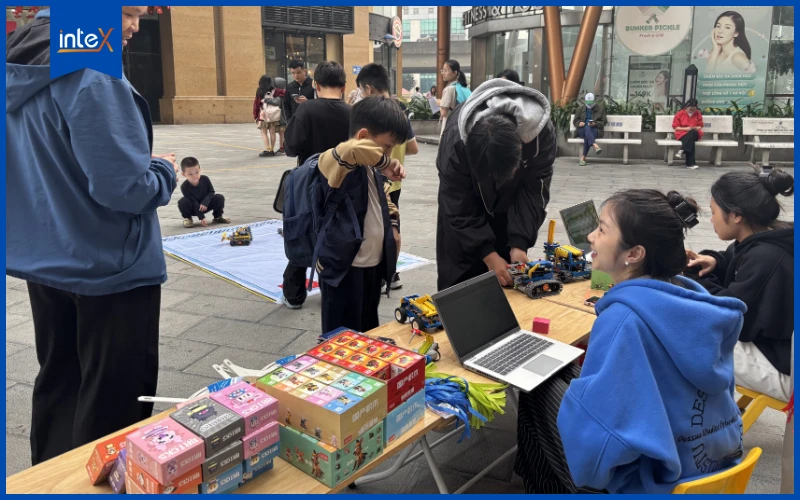 Khu vực check in và quà tặng