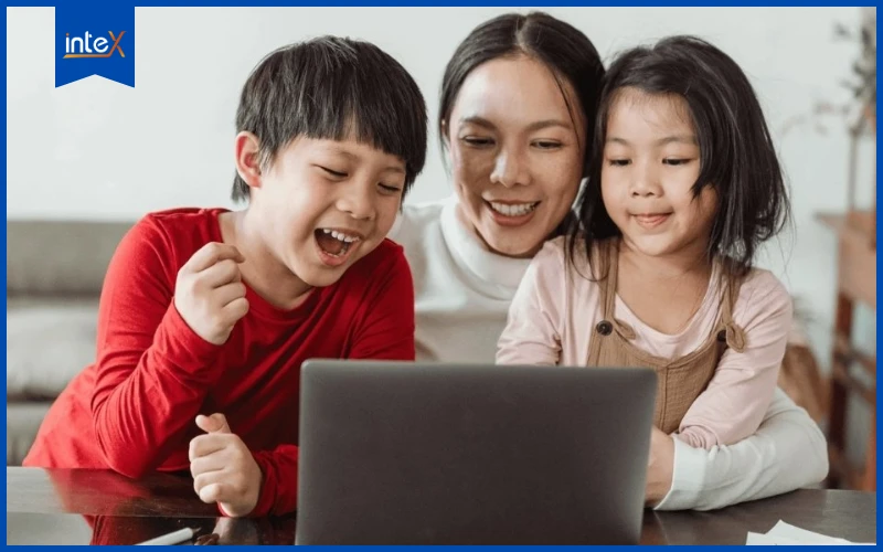 Phụ huynh cùng trẻ khám phá phần mềm