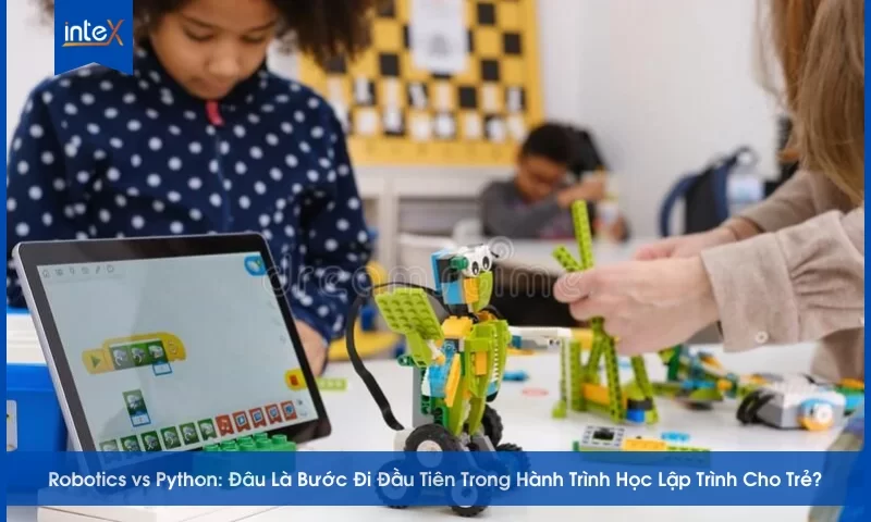 Trẻ em trải nghiệm học lập trình Robotics và Python qua lắp ráp robot tại lớp học STEM