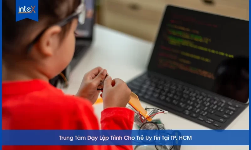 Trẻ em học lập trình Scratch tại Trung Tâm Dạy Lập Trình Cho Trẻ Uy Tín Tại TP.HCM